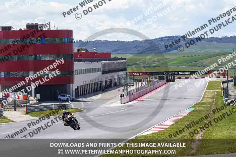 cadwell no limits trackday;cadwell park;cadwell park photographs;cadwell trackday photographs;enduro digital images;event digital images;eventdigitalimages;navarra;no limits trackdays;peter wileman photography;racing digital images;trackday digital images;trackday photos